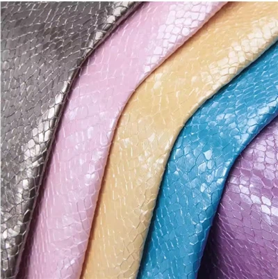 0,8 mm Mermaid upphleypt 3D Snake Texture Leður PVC gervi leður dúkur fyrir kápu Fatnaður Töskur Veski