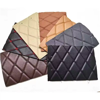 Verksmiðjusérsniðið bílaáklæði útsaumur vatterað leður fyrir bílamottu Gólfsætisáklæði Autobike